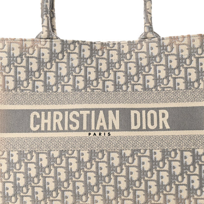 Oblique Medium Book Tote Grey