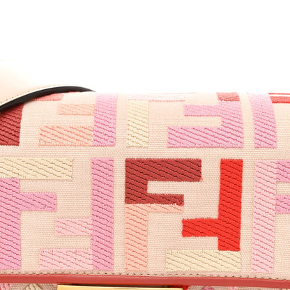 Canvas Vitello King FF Embroidered Baguette Rosa Quarzo Bloody Mary Multicolor