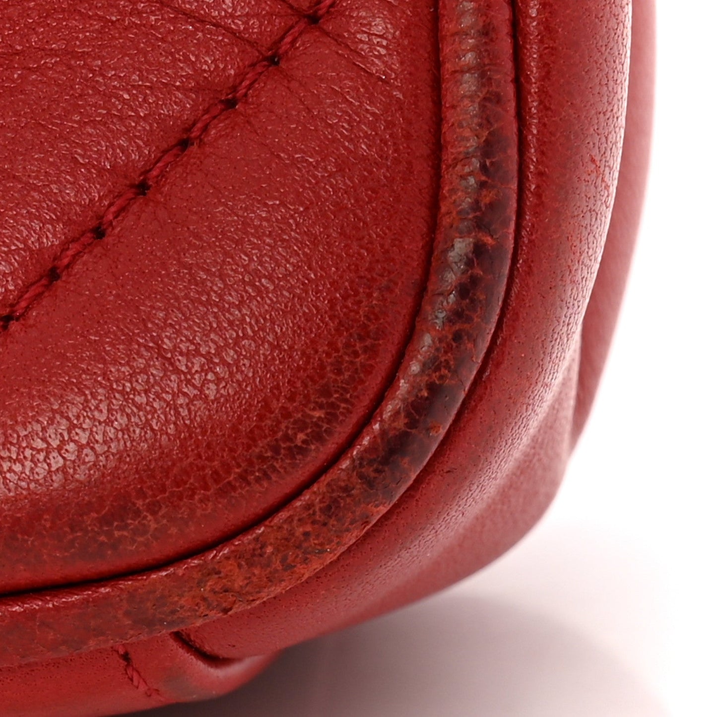 Lambskin Chevron Quilted Small Pyramid CC Flap Red