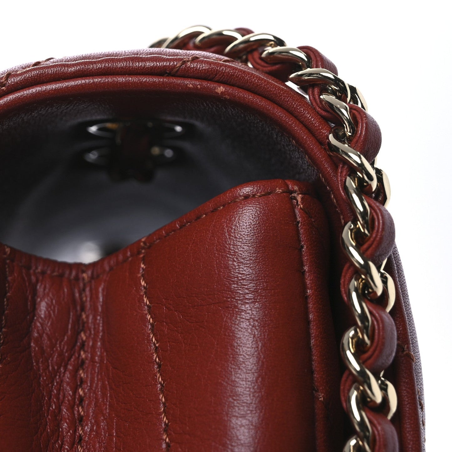 Calfskin Chevron Quilted Small Statement Flap Red