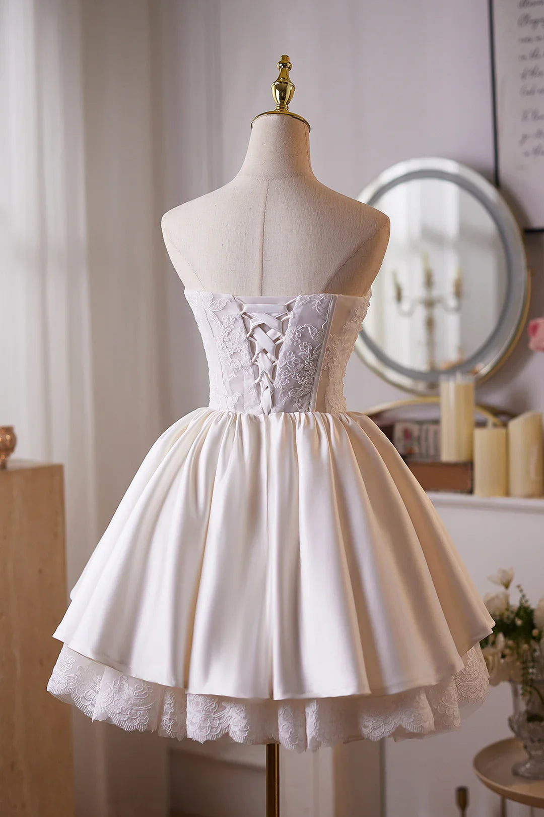Chic Homecoming Dress Sweetheart Pleated Lace Short Prom Dress Back to School Outfits Cocktail Dress  D6014