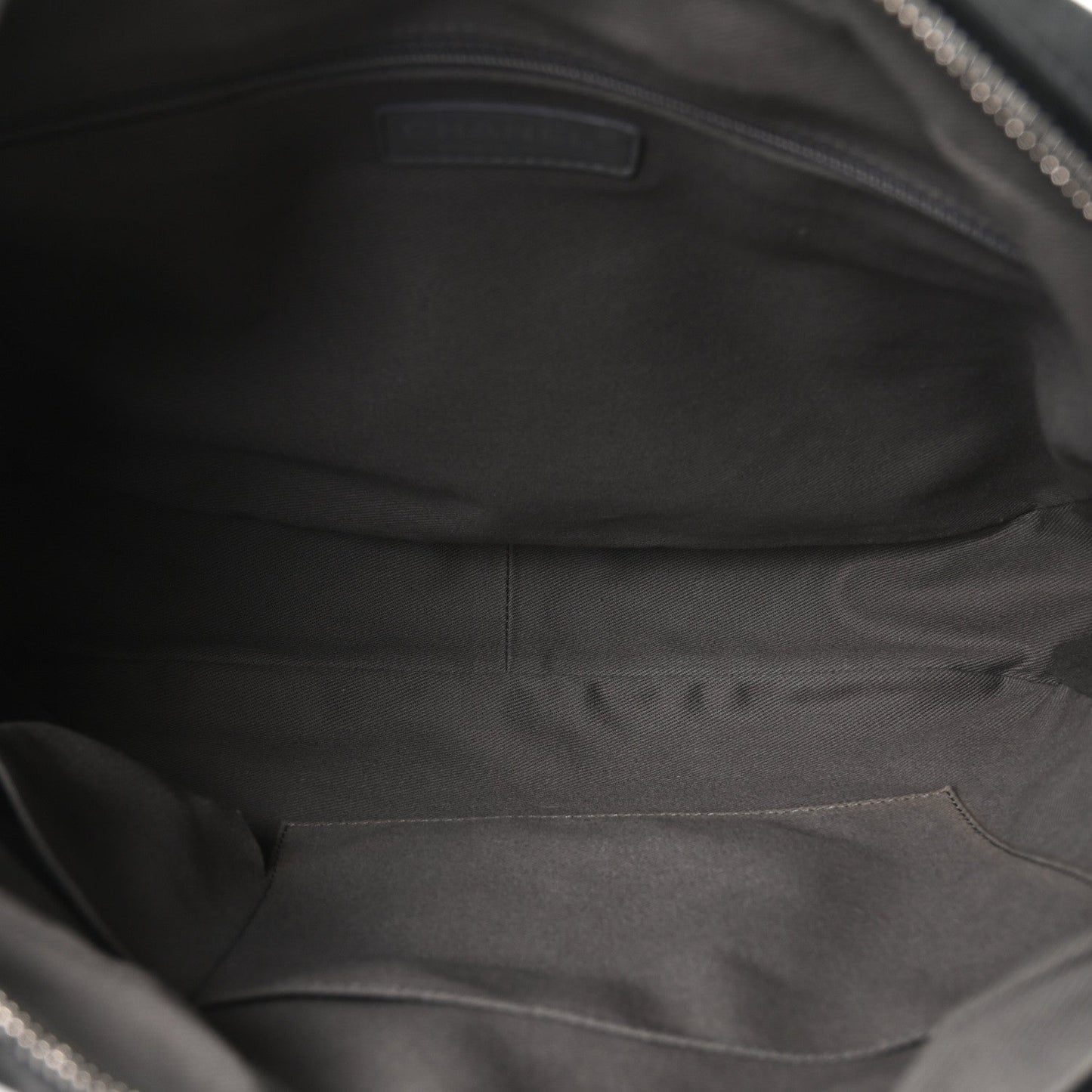 Iridescent Calfskin Quilted Relax CC Camera Case Black