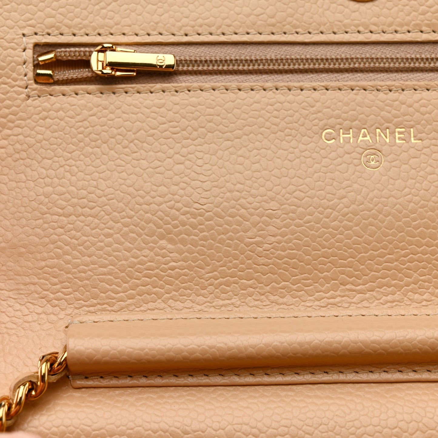 Caviar Quilted Wallet On Chain WOC Beige