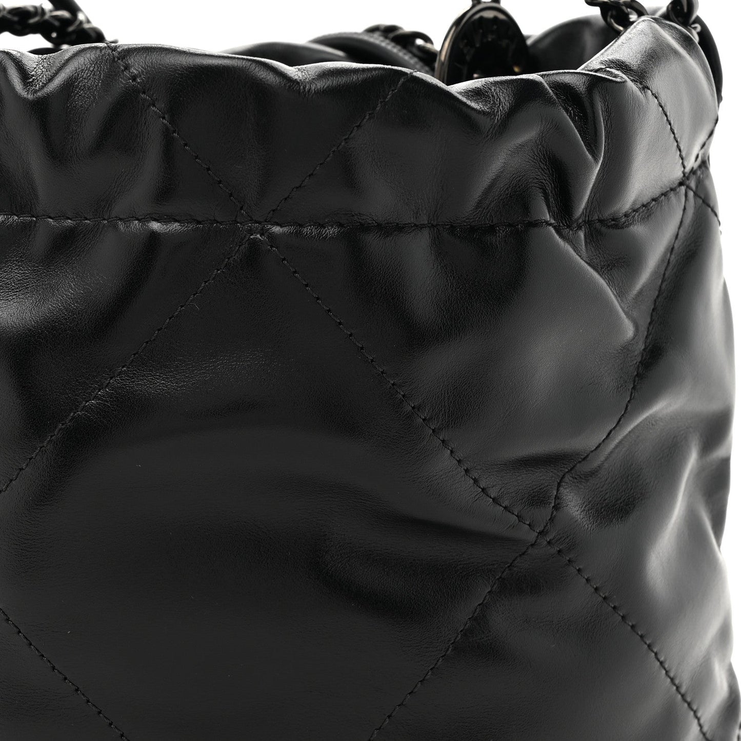 Shiny Calfskin Quilted Mini Chanel 22 So Black