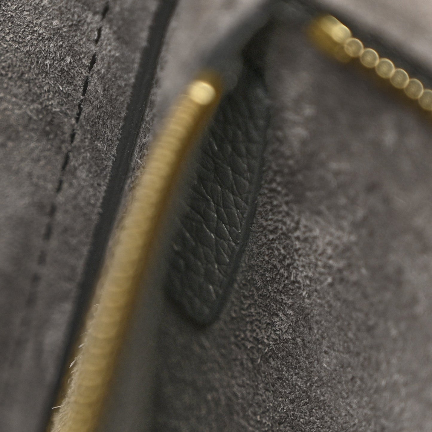 Soft Grained Calfskin Small Sangle Bucket Bag Kohl