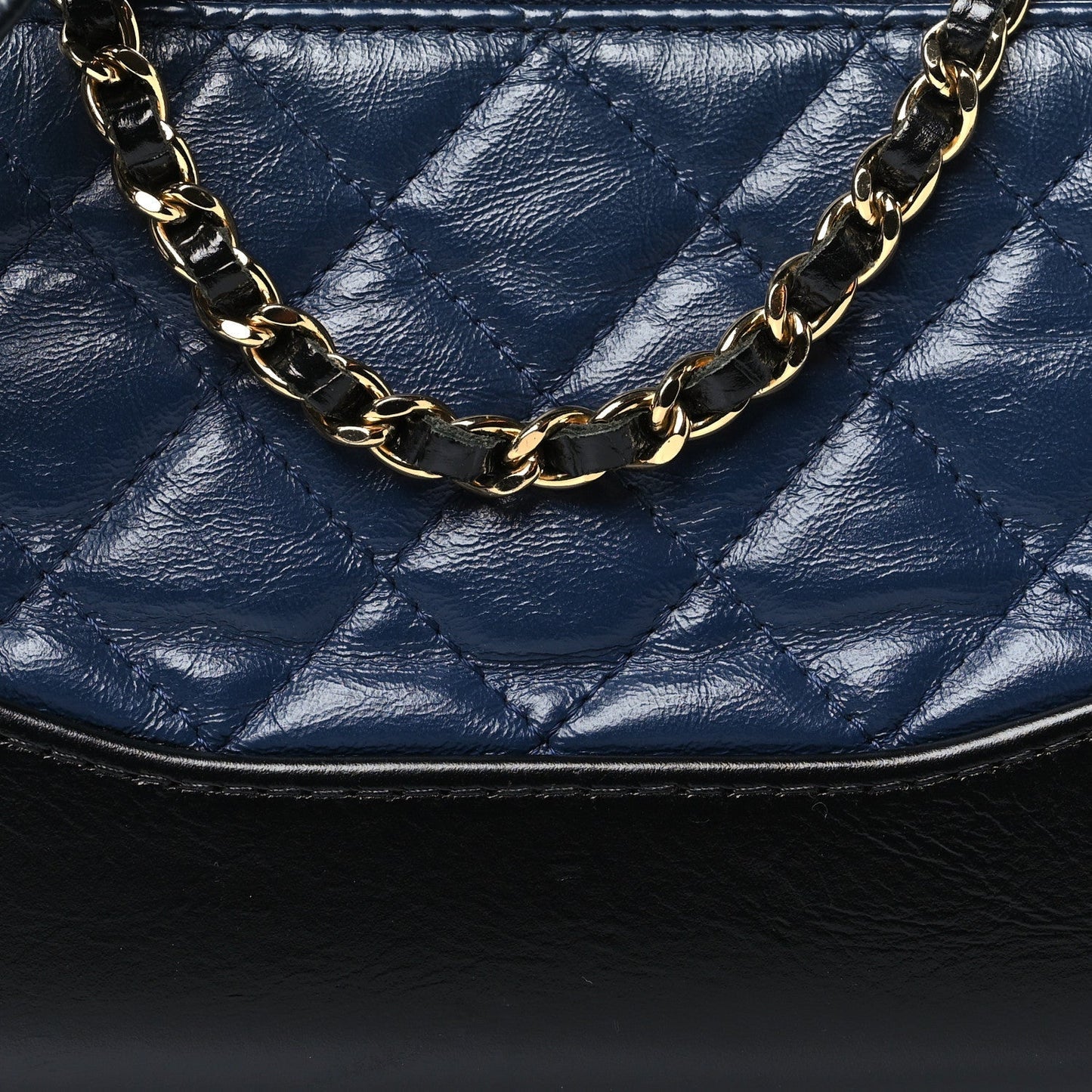 Aged Calfskin Quilted Small Gabrielle Clutch With Chain Navy Black
