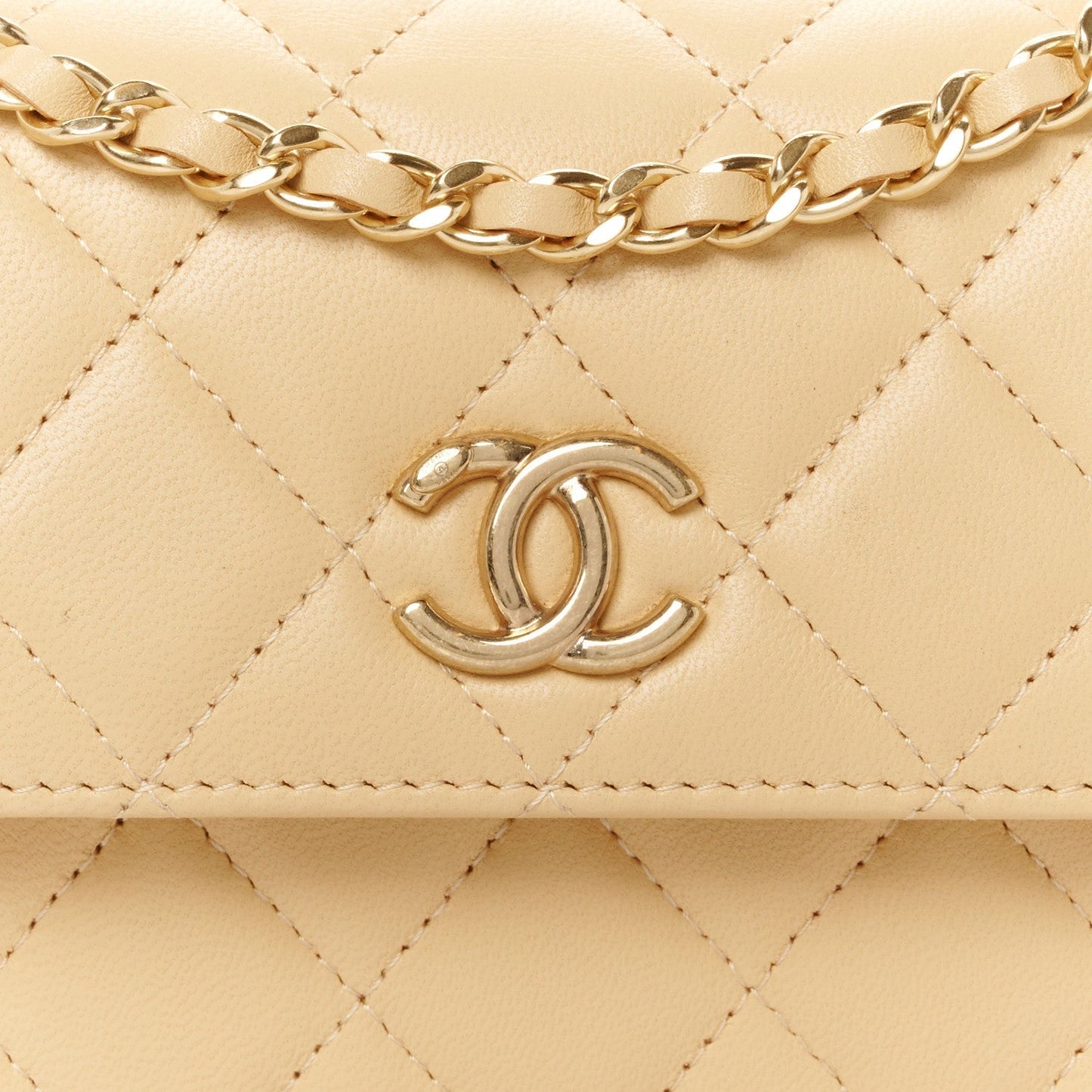 Lambskin Quilted Pearl Top Handle Flap With Chain Beige