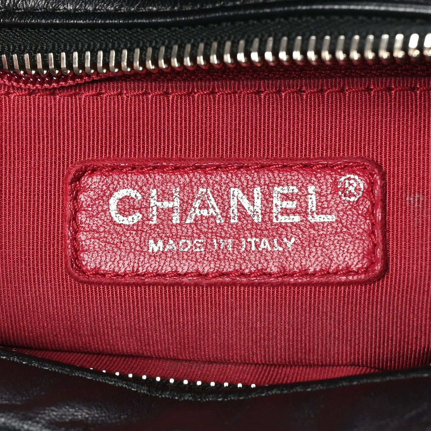 Aged Calfskin Quilted Medium Gabrielle Hobo Black