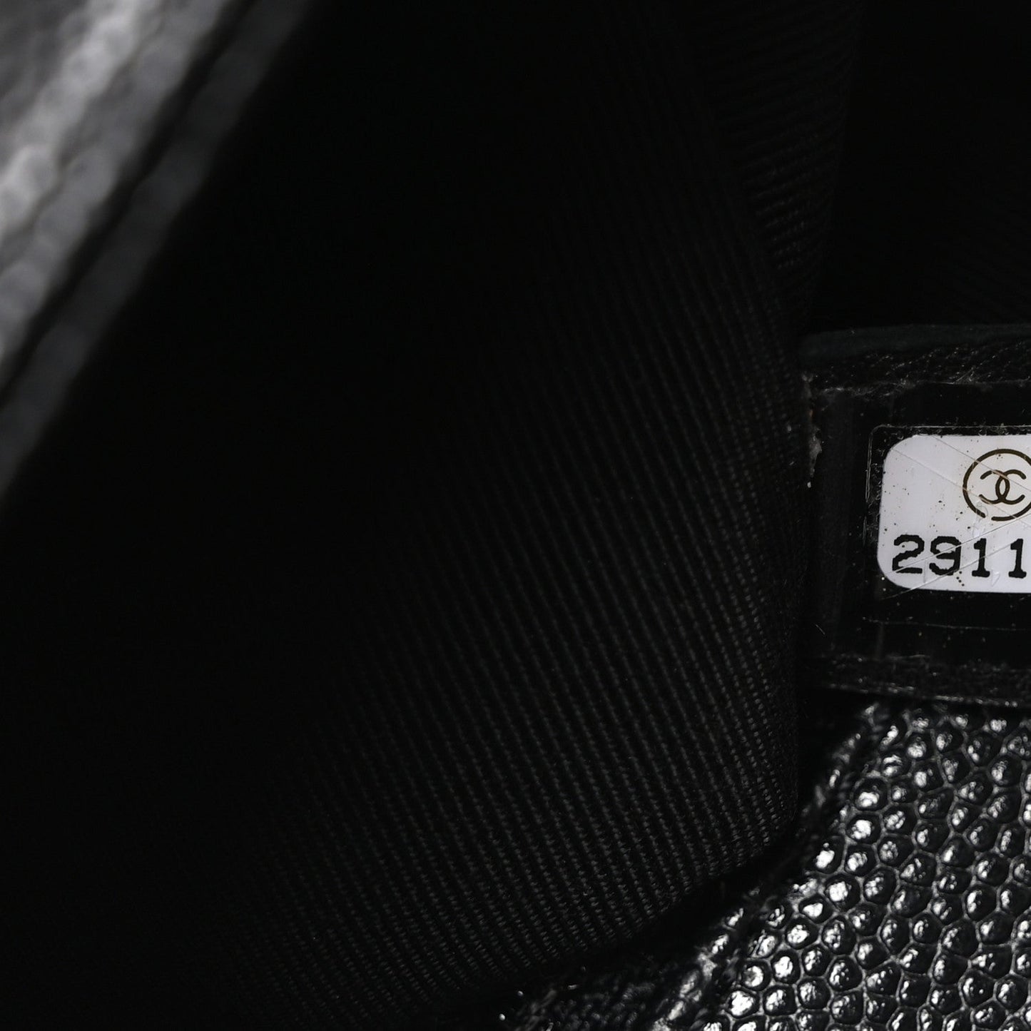 Caviar Quilted New Medium Boy Flap Black