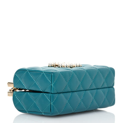 Lambskin Quilted Pearl CC Vanity Case Turquoise