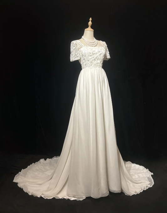 Ivory A Line Wedding Dress With Applique Elegant Chiffon Wedding Gowns