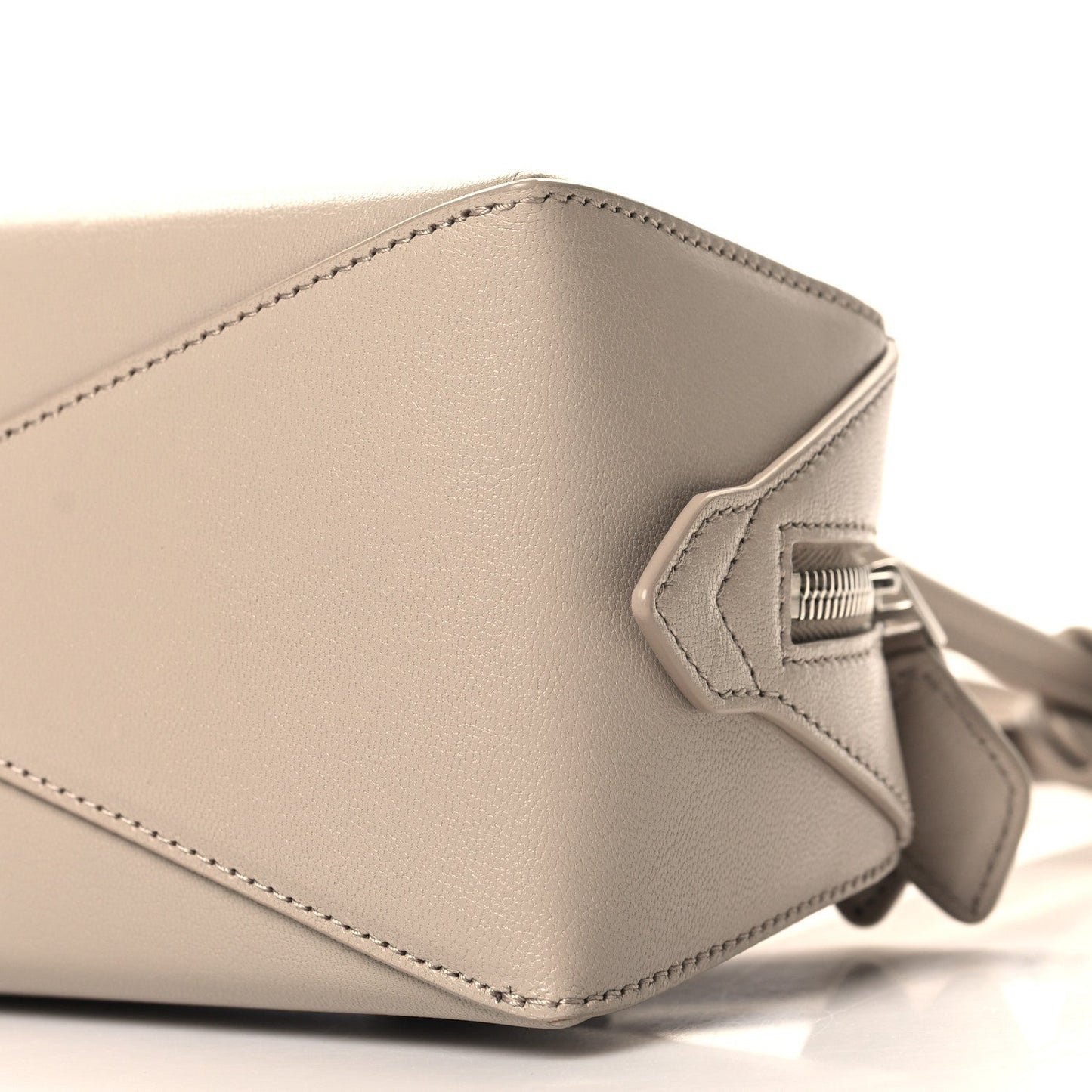 Shiny Goatskin Medium Le Teckel Bag Grege