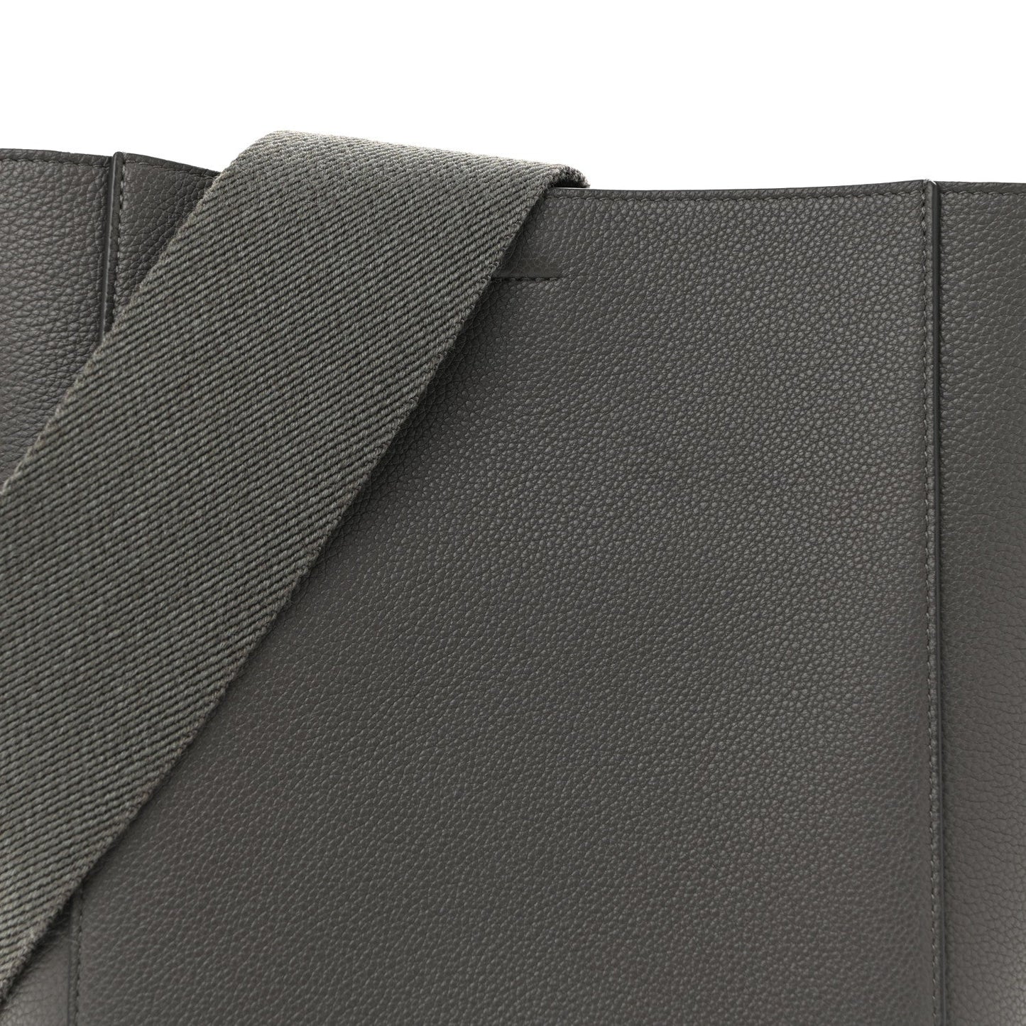 Soft Grained Calfskin Small Sangle Bucket Bag Kohl