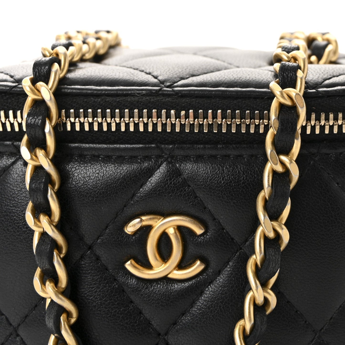 Lambskin Quilted Mini Pearl Crush Vanity Case With Chain Black