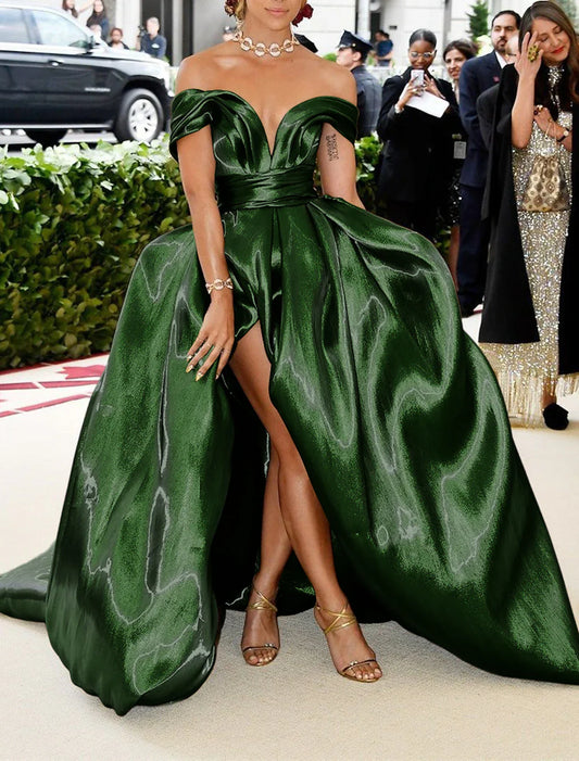 A-Line Evening Gown Celebrity Style Dress Carnival Christmas Red Green Dress Floor Length Sleeveless Off Shoulder Satin with Ruched 2026