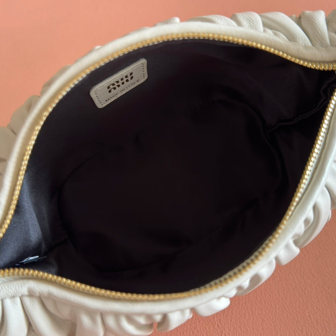 Miu Matelassé Pouch Bag 15cm White Leather