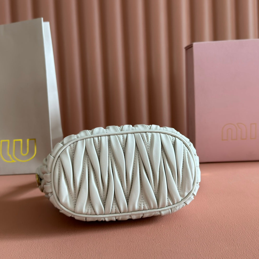 Miu Matelassé Pouch Bag 15cm White Leather