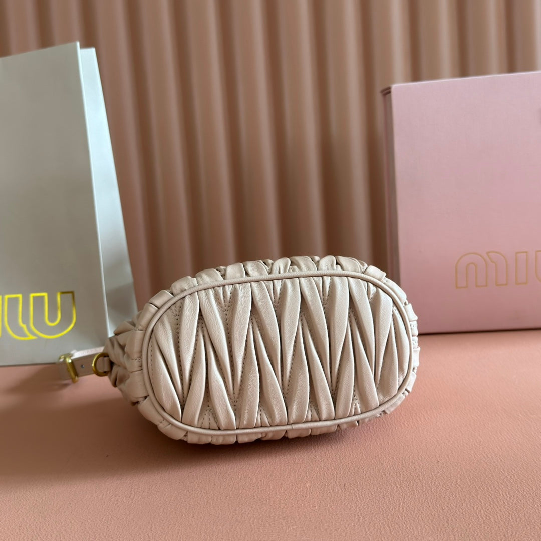 Miu Matelassé Pouch Bag 15cm Apricot Leather