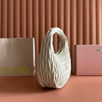 Miu Wander Matelassé Shoulder Bag 29cm White Lambskin