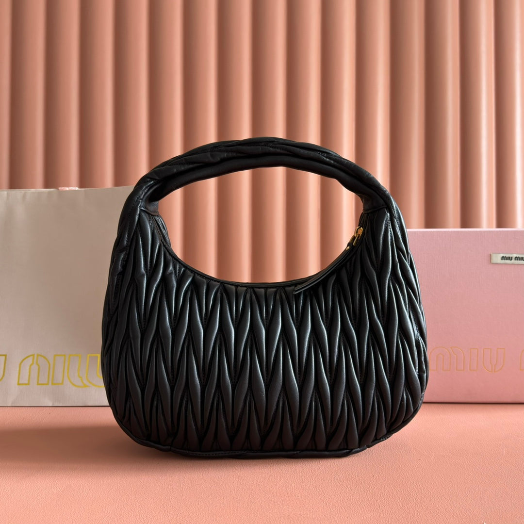 Miu Wander Matelassé Shoulder Bag 29cm Black Lambskin