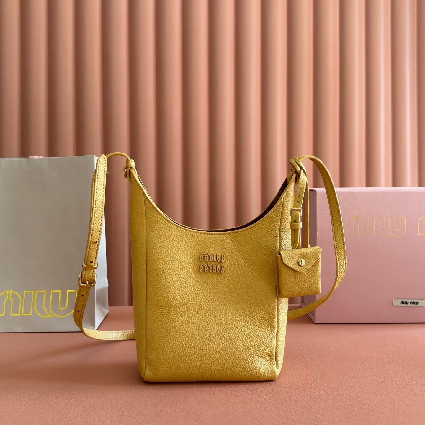 Miu Leather Bucket Bag 16cm Yellow Grain Cowhide