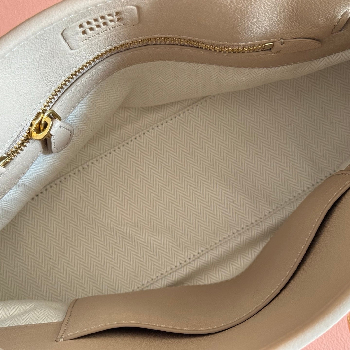 Miu Aventure Shoulder Bag 30cm Beige Nappa Leather