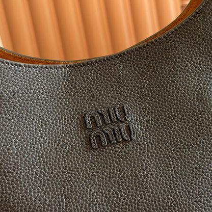 Miu Leather Bucket Bag 23cm Black Grain Cowhide