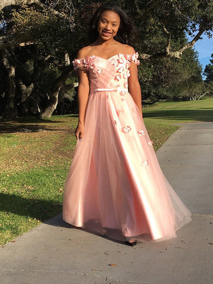 A-Line/Princess Tulle Off-the-Shoulder Sleeveless Applique Floor-Length Dresses