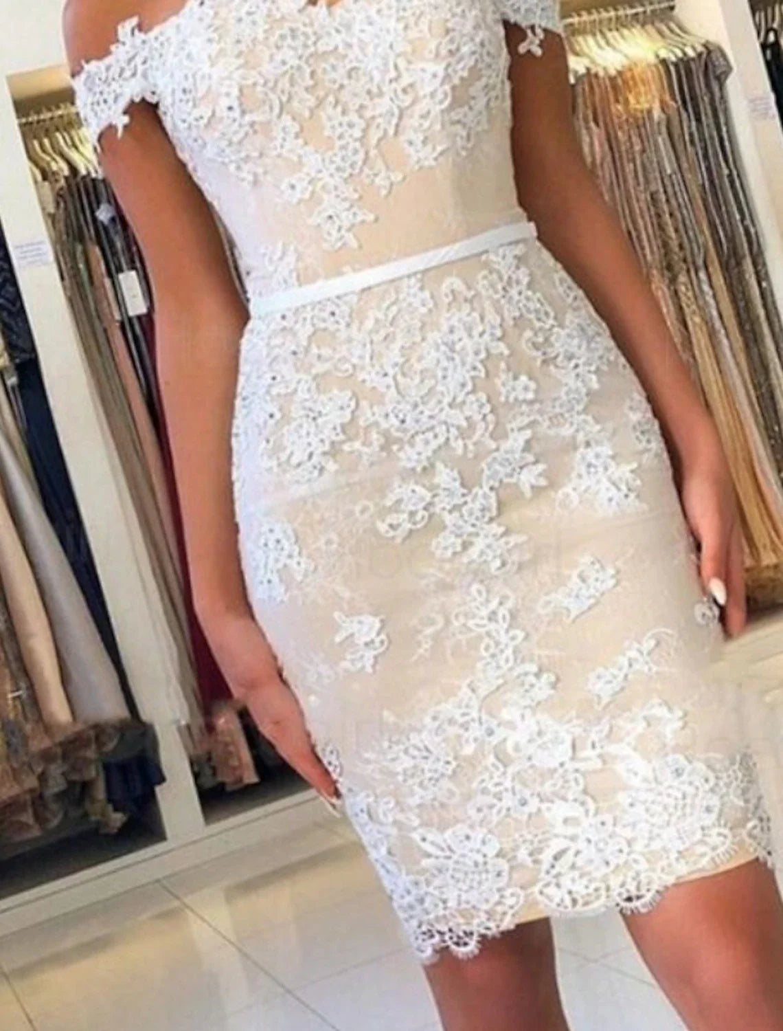 Sheath / Column Homecoming Dresses Floral Dress Holiday Cocktail Party Short / Mini Sleeveless Off Shoulder Lace with Appliques